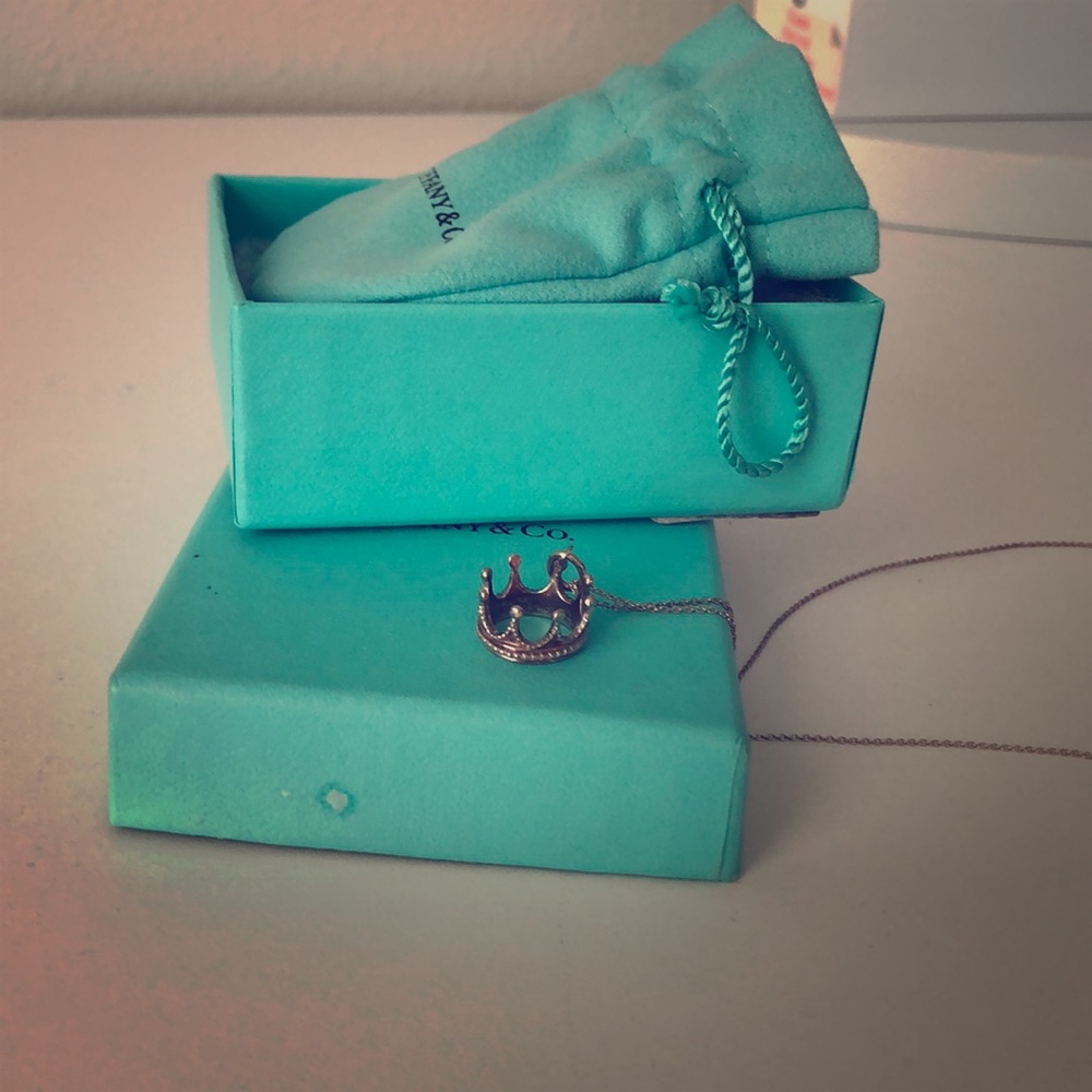 Tiffany crown necklace